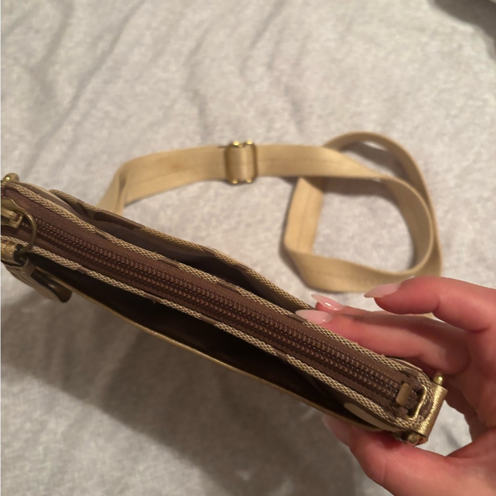 Coach Crossbody Purse - Picture 6 of 8